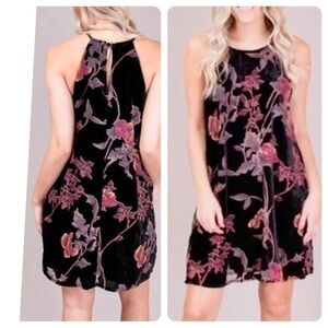 ENTRO BLACK VELVET FLORAL DRESS SIZE SMALL